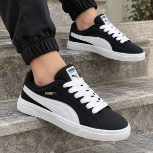 کتونی PUMA با کیفیت  رنگ  مشکی بند سفید